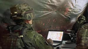 Europa prepara combatents d’intel·ligència artificial per a la guerra en el ciberespai amb un programa de l’espanyola Indra