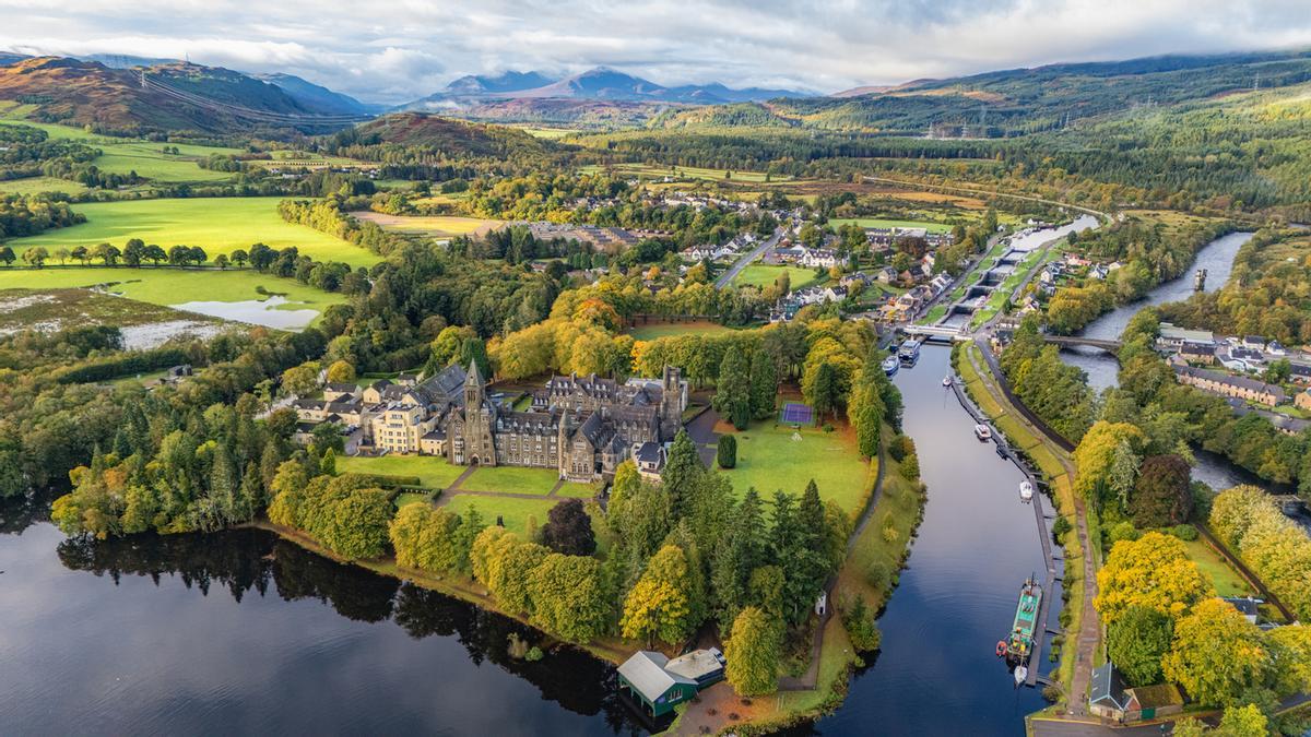 El lago Ness contiene más agua dulce que todos los lagos de Inglaterra y Gales juntos gracias a sus hasta 227 metros de profundidad