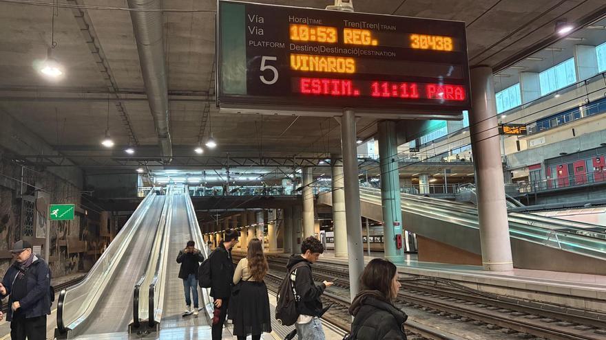 Renfe recupera los trenes entre Alcalà y Vinaròs y pone fin al transporte alternativo en autobús