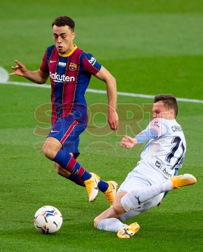 Las imágenes del partido entre el FC Barcelona y el Valencia de la jornada 14 de LaLiga Santander disputado en el Camp Nou.