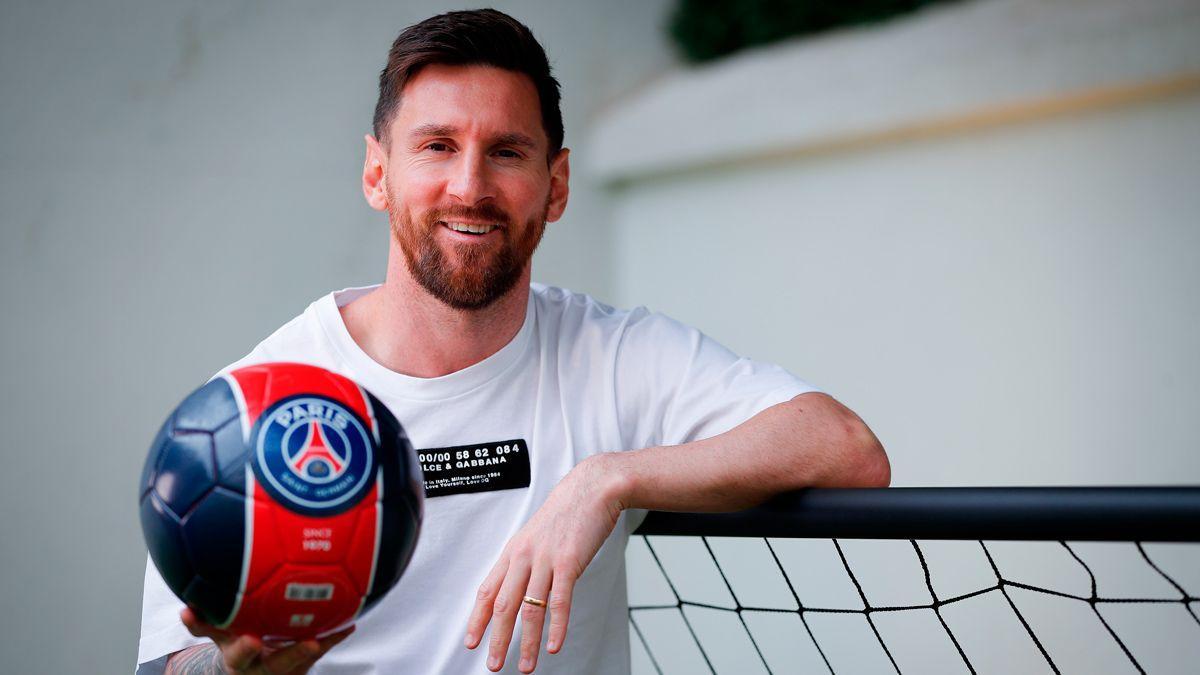 Leo Messi y su gesto con un pequeño que saltó al terreno de juego en la Supercopa de Francia