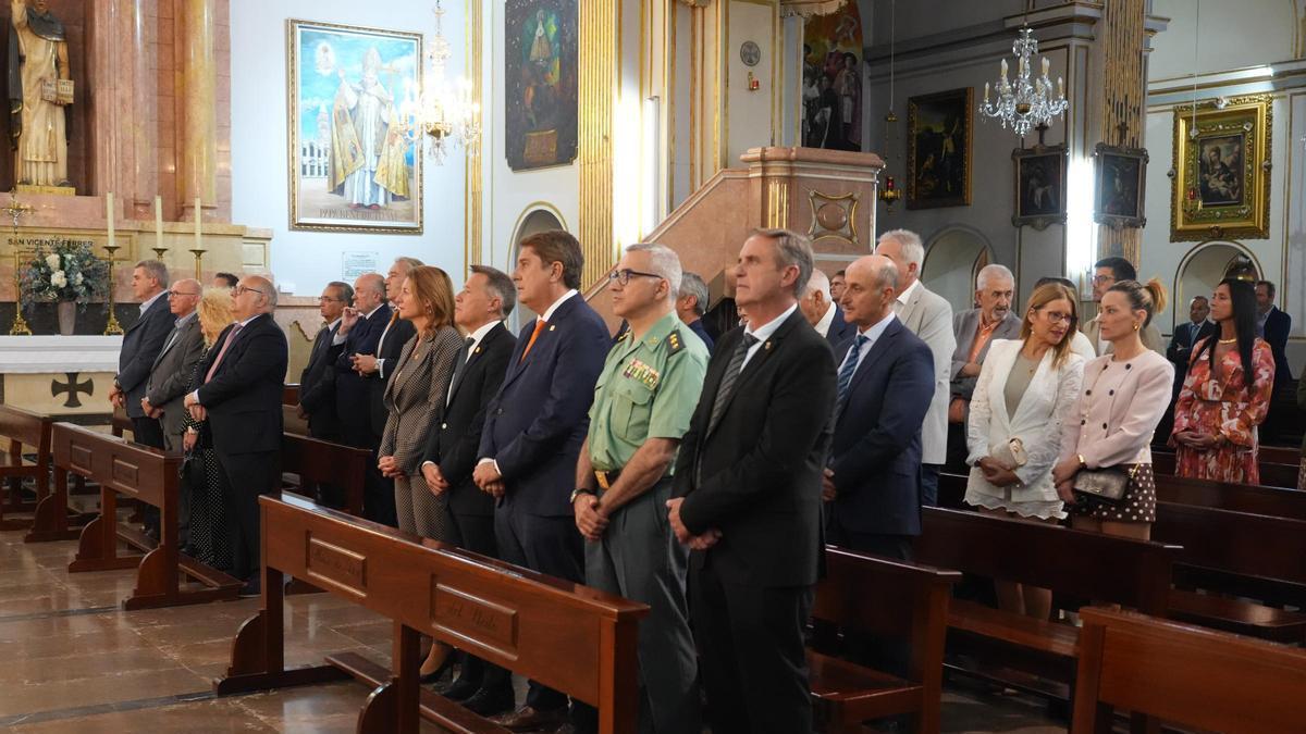 Exportadores, agricultores y autoridades en la fiesta de la Virgen de la Naranja.