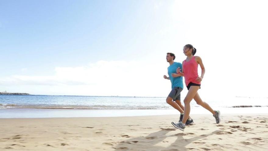 Hay que moderar la práctica de ejercicio en la playa.