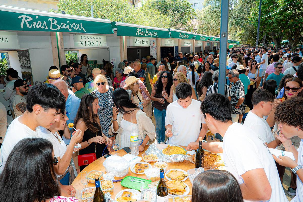 La zona de los stands se llenó rápidamente.