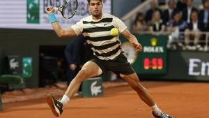 Alcaraz s’exhibeix amb una pallissa brutal i es fica en semifinals