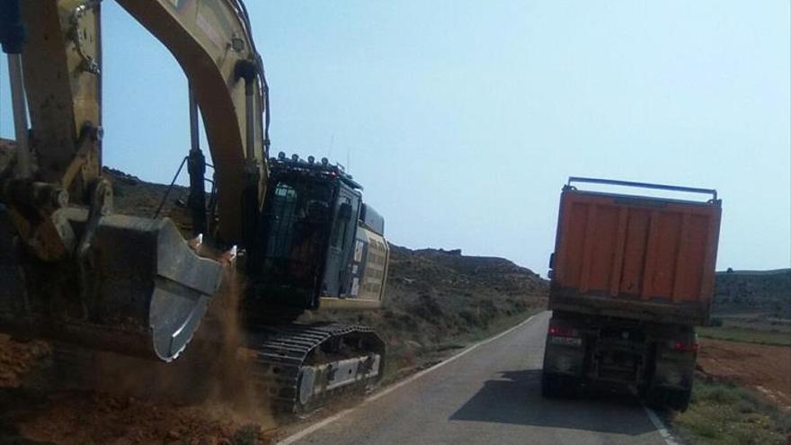 La DPZ mejora la carretera que conduce a Alconchel