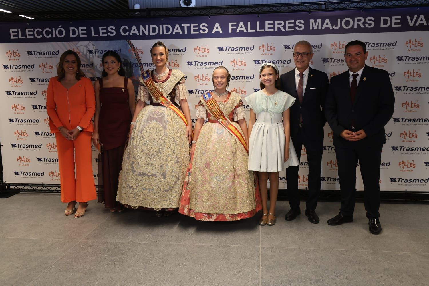 Así está el ambiente en el estreno de las fallas en el Roig Arena