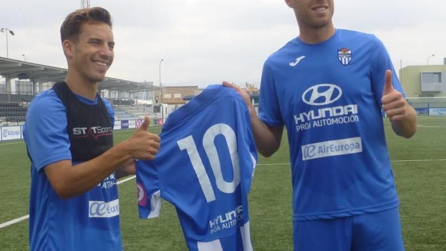 Julio Delgado y Luciano Becchio, refuerzos de invierno junto al lesionado Uche, en Son Malferit.