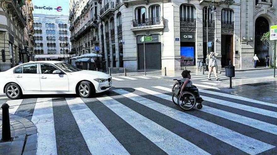 Un paso de peatones por cada 63 valencianos
