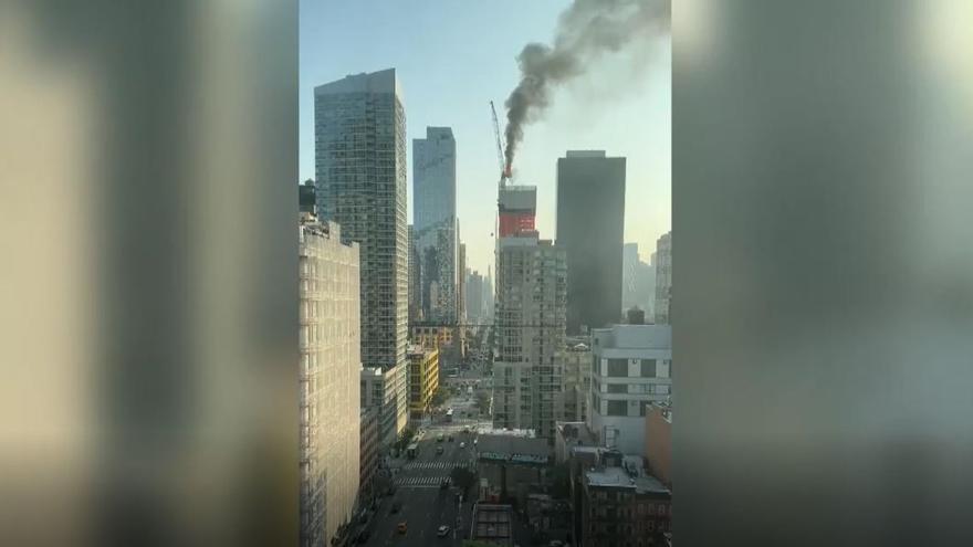 Sis ferits en l&#039;aparatós esfondrament d&#039;una grua al centre de Nova York