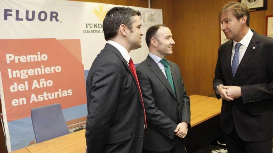 Por la izquierda, Juan Carlos Campo, Alejandro Díaz y Juan Vicente Piñera, ayer, en la Politécnica.