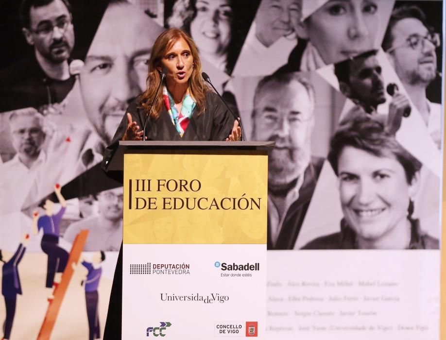 "Hay que despertarse": arranca el III Foro de Educación FARO. // Marta G. Brea