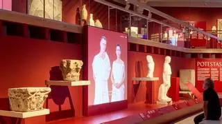 Gladiadores, esclavas y senadores de la Antigua Roma reviven en el Museu d’Arqueologia del siglo XXI