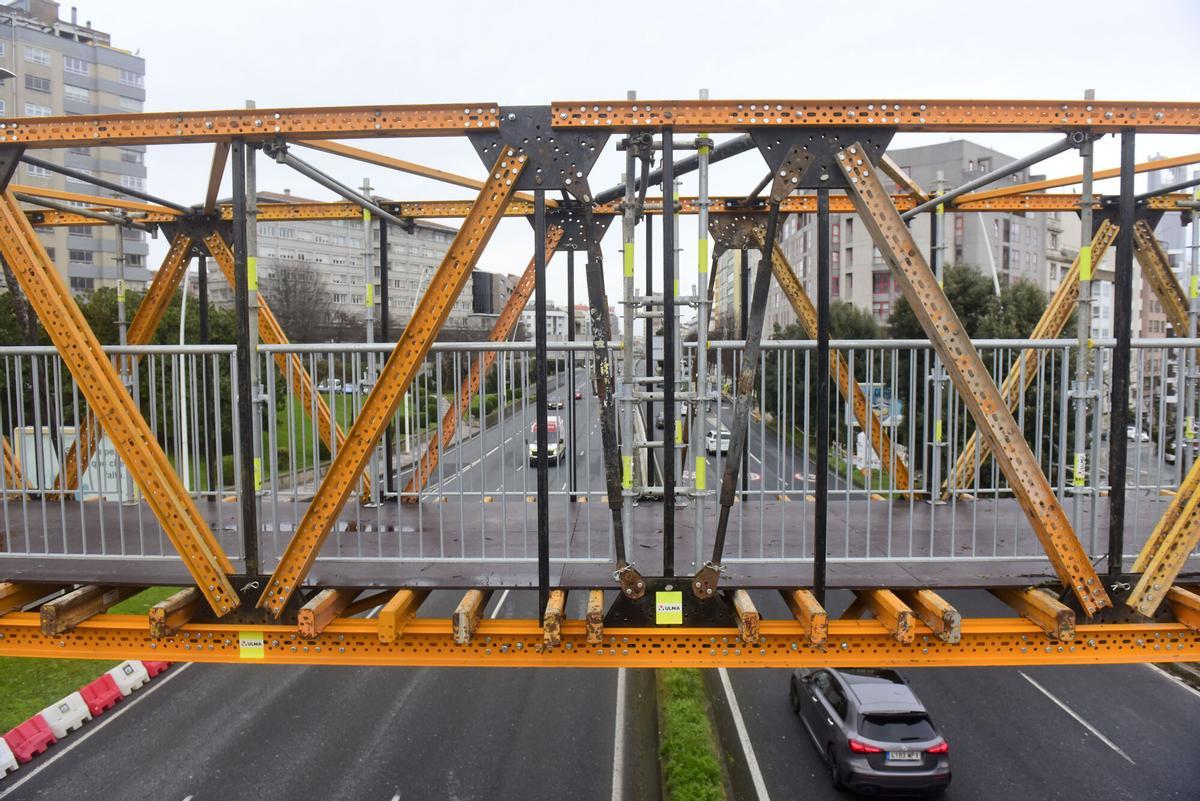 Pasarela provisional de Alfonso Molina