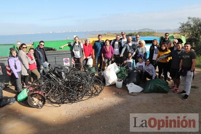 SOS Mar Menor retira dos toneladas de basura