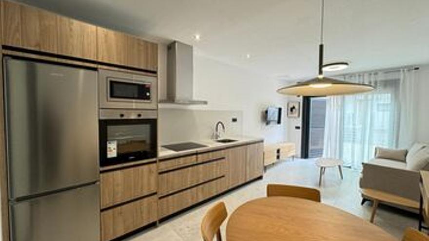 800 € Alquiler de piso en Distrito Vegueta, Cono Sur y Tafira (Las Palmas G. Canaria) 40 m2, 1 habitación, 1 baño, 20 €/m2...