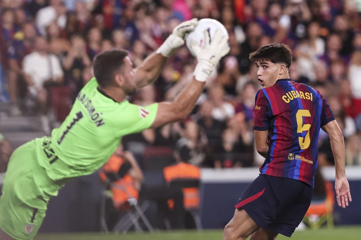 Pau Cubarsí ante el Athletic