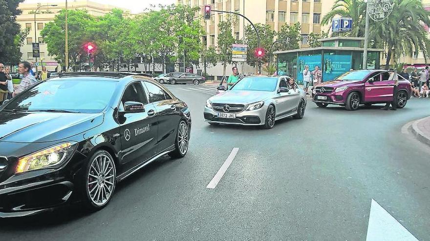 La caravana ´Dream Cars´ de Mercedes-Benz se lució en las fiestas de Carthagineses y Romanos