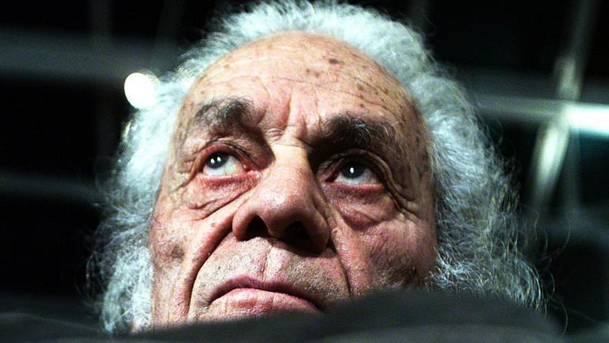 Muere el poeta chileno Nicanor Parra a los 103 años