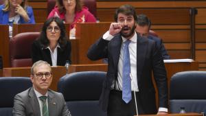 El PSOE acusa al vicepresidente de Castilla y León de hacer gestos obscenos a dos diputadas de las Cortes regionales