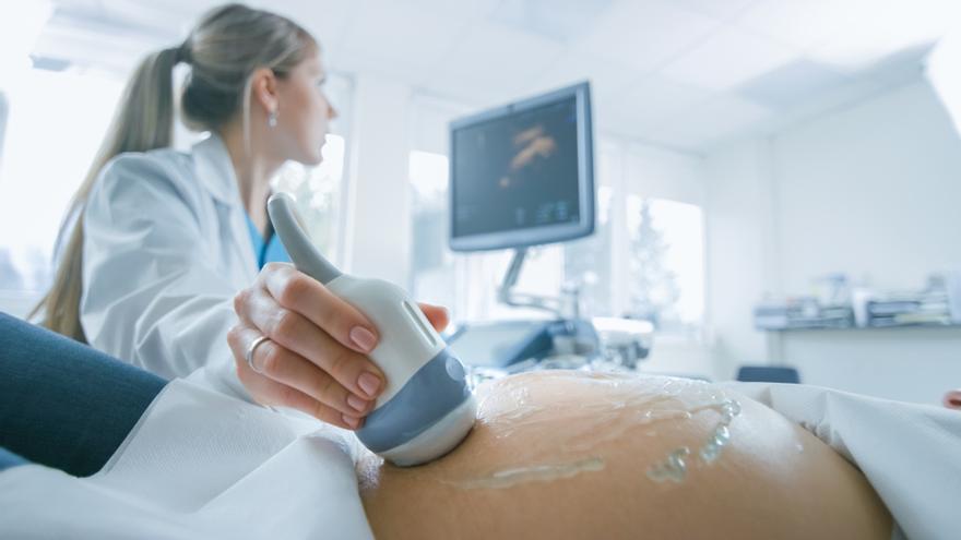 Un estudio estadounidense avala la vacunación en madres gestantes