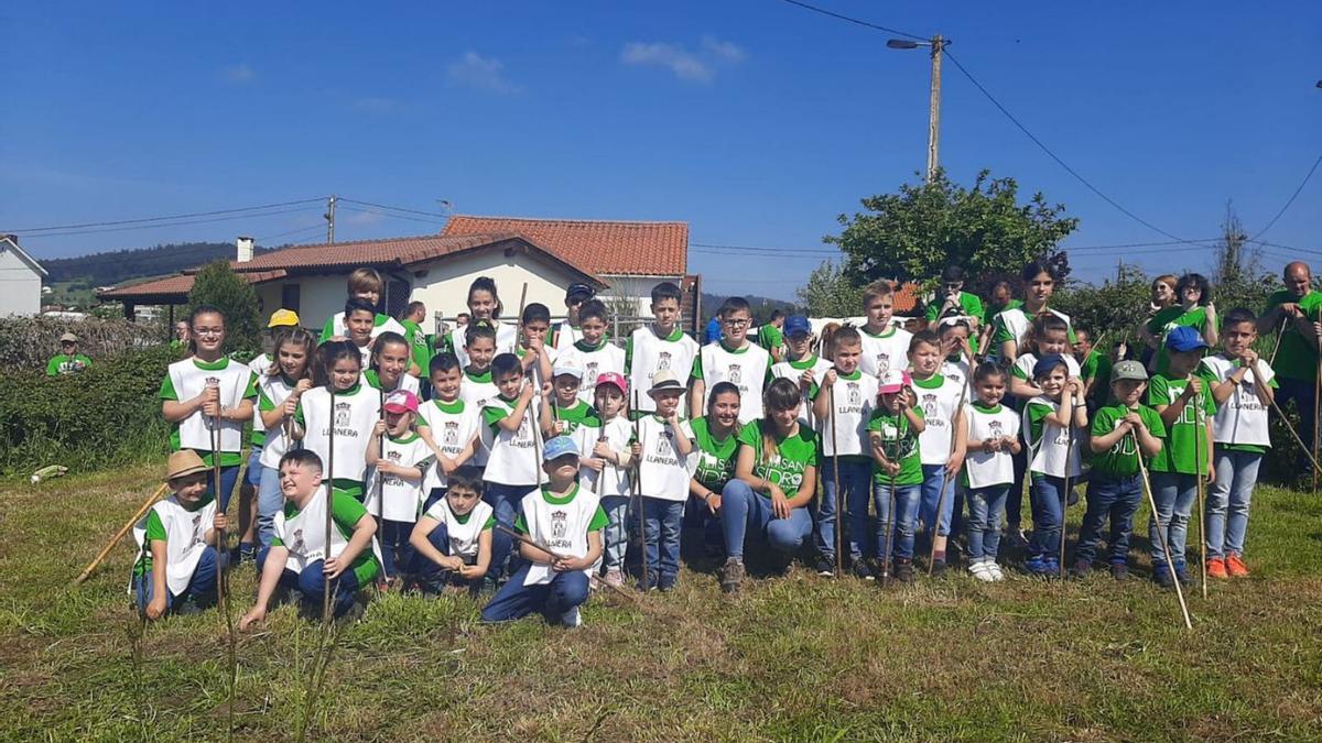 Los niños que participaron en la actividad de manejo en la feria de San Isidro. | L. Palacios