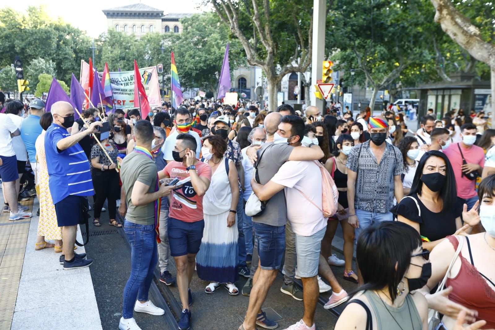 Fotogalería del el Día del Orgullo LGBTI en Zaragoza