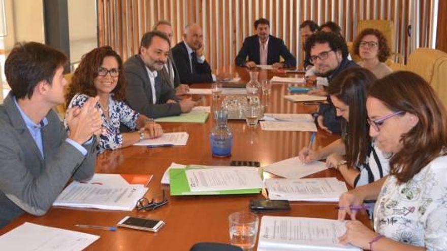 Ayuntamiento y Sabadell aprueban las cuentas del Principal de 2016 pese al déficit