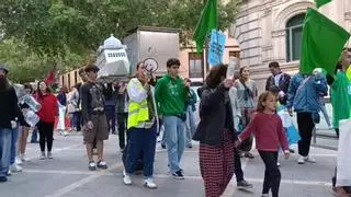 Manifestación por la inacción de las instituciones frente la sequía por culpa del turismo en Palma