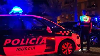 Detenido en Murcia por amenazar a sus tres compañeros de piso con un hacha