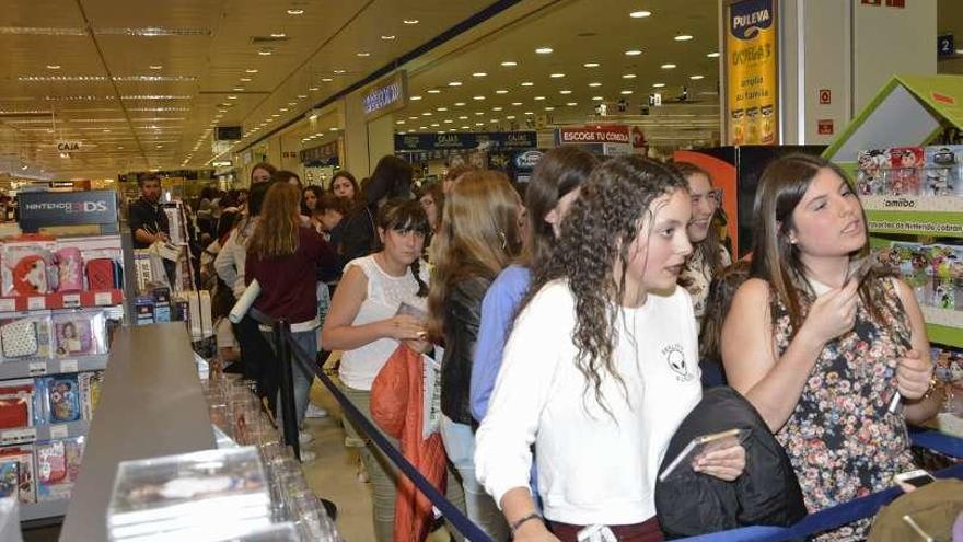 José María Ruiz, último ganador de &quot;La Voz Kids&quot;, firma discos a sus fans