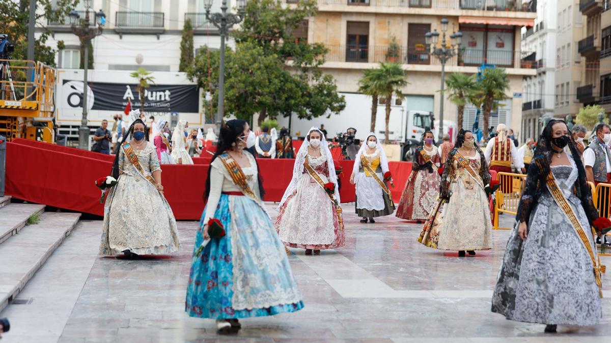 Búscate en el segundo día de Ofrenda por la calle Caballeros (entre las 18.00 y las 19.00 horas)