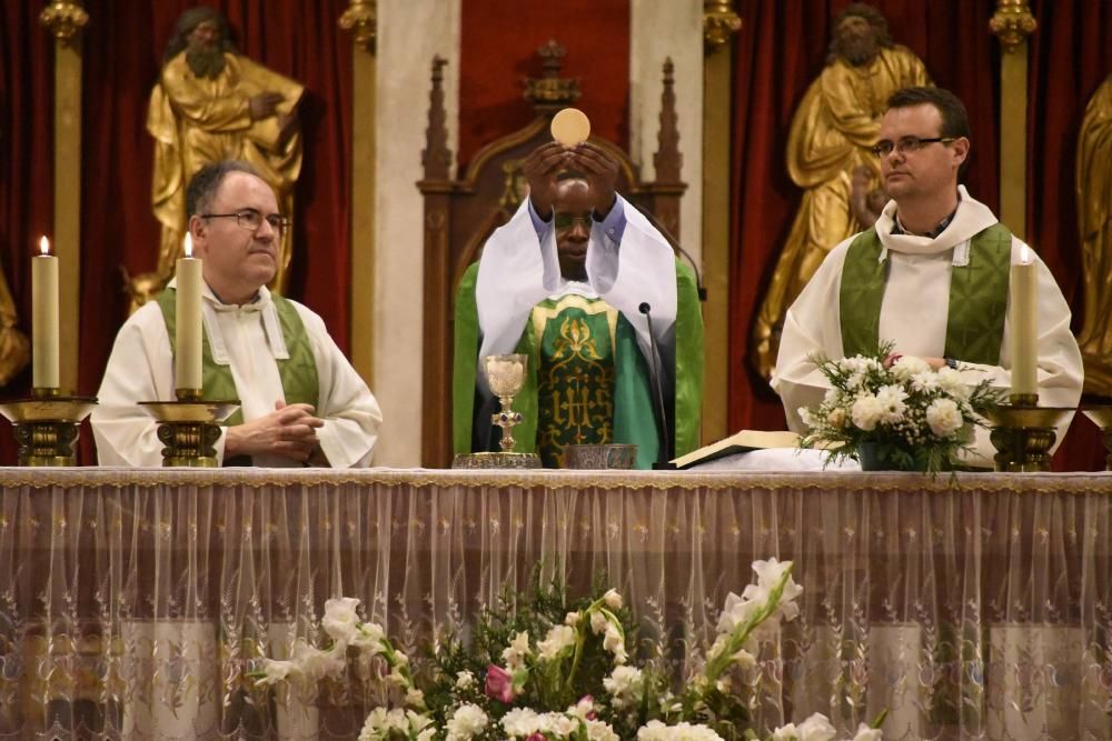 El ruandès Jean Hakolimana (mossèn Joan) oficialitza la seva primera missa com a rector de la Seu de Manresa