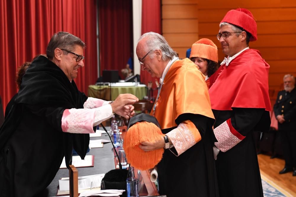 El profesor Boaventura de Sousa, doctor honoris causa por la Universidade da Coruña