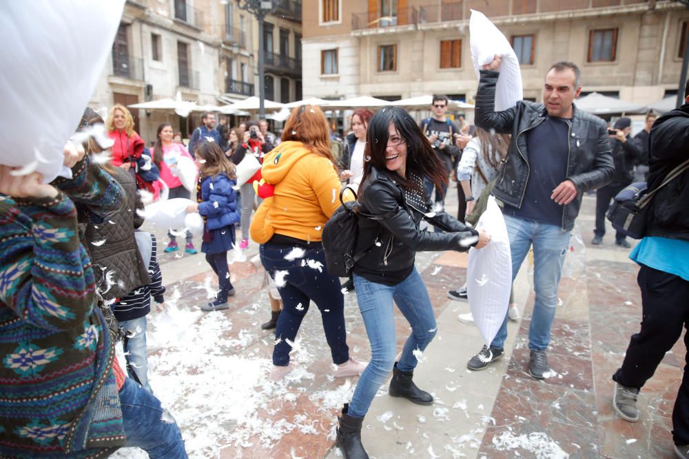 Guerra de almohadas en València