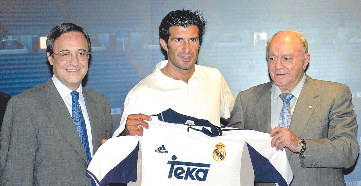 Florentino Pérez, Figo y Di Stefano, en la presentación del portugués.