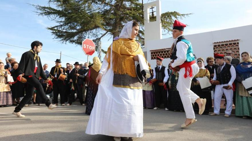 ‘Ball pagès’ en las fiestas de Forada de hace tres años. | J.A.RIERA