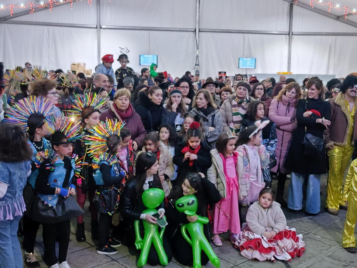 Participantes en una edición precedente del Antroxu de Candás.