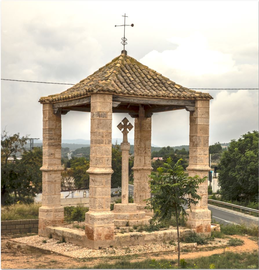 Cruz cubierta de San Antón.