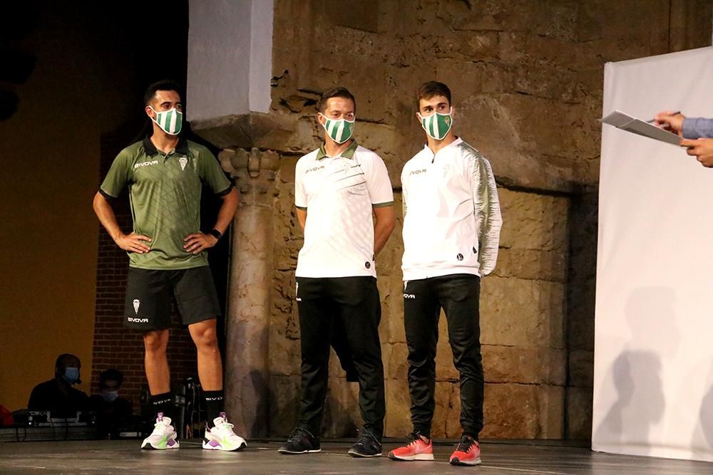 Presentación de las equipaciones del Córdoba CF de la temporada 20-21