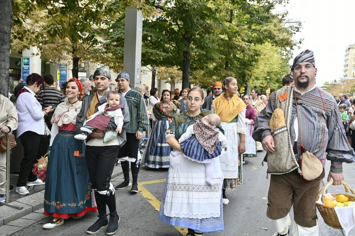 EN IMÁGENES | La Ofrenda de Frutos llena de color y tradición el centro de Zaragoza un año más EN IMÁGENES | La Ofrenda de Frutos llena de color y tradición el centro de Zaragoza un año más