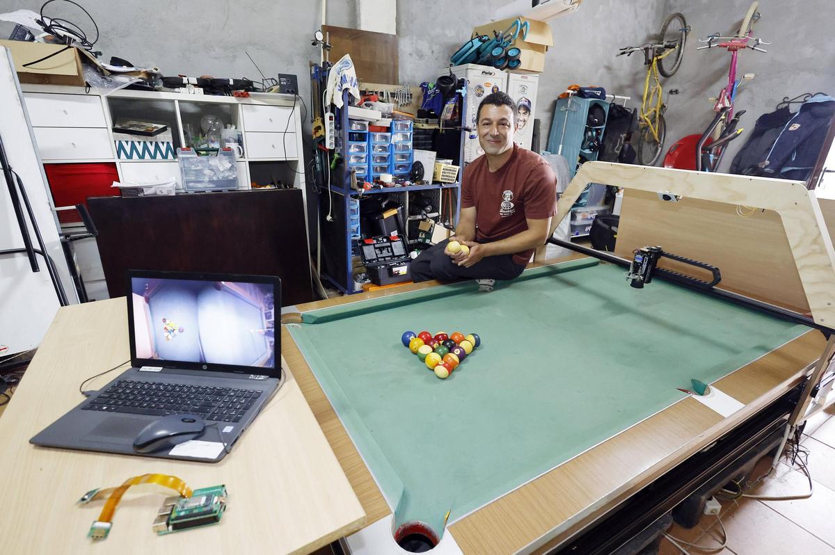 Con el robot instalado y la aplicación.