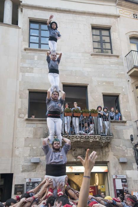 La Mediterrània esclata en un dissabte d''espectacles originals i molta gent al carrer