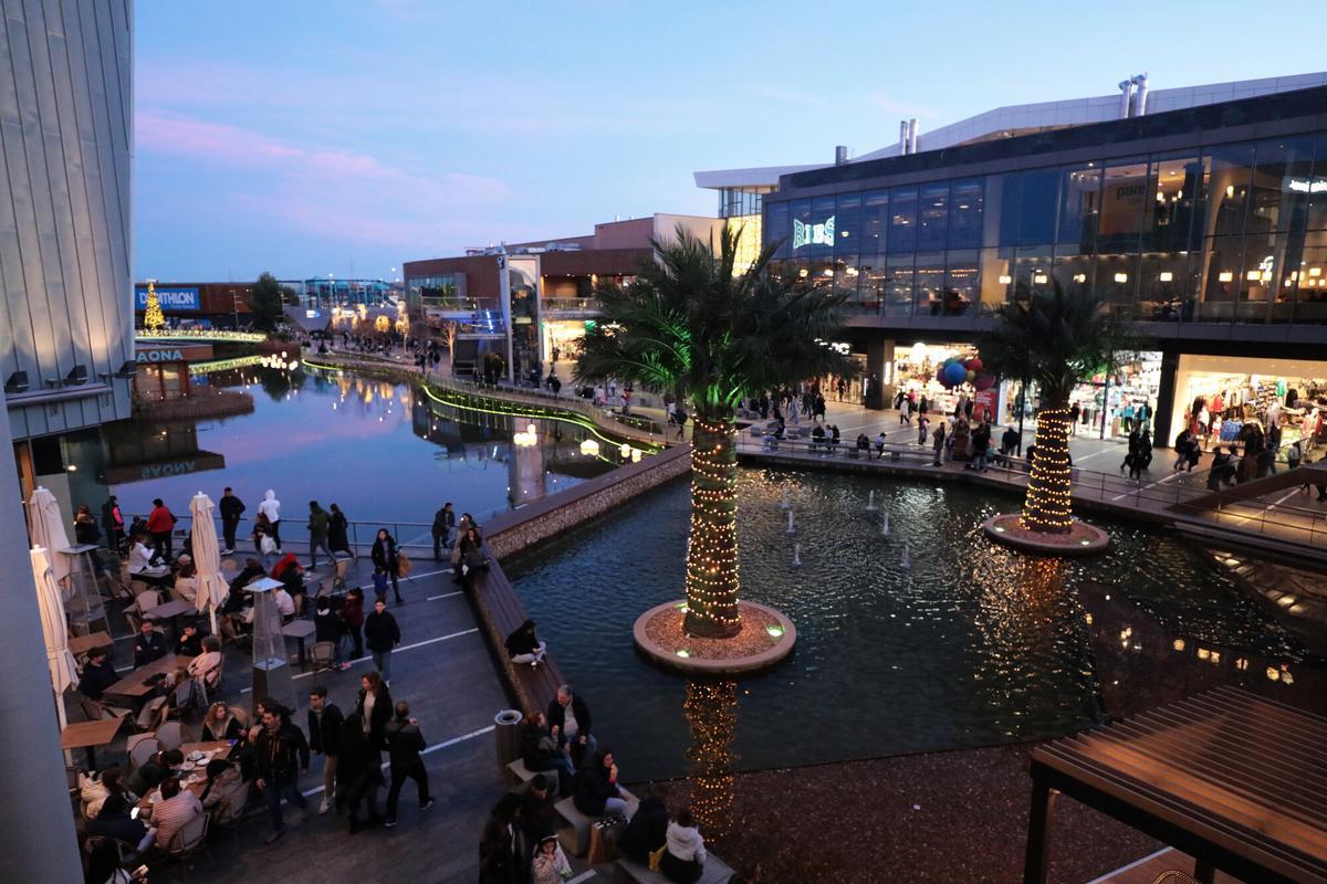 Vista de una parte del centro comercial Puerto Venecia