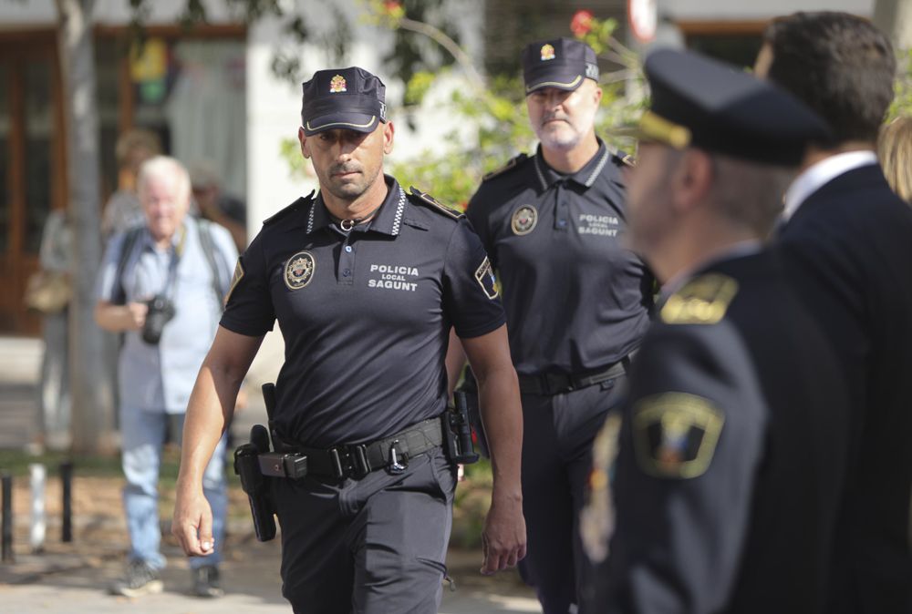 Así ha transcurrido el acto institucional de la Policía Local en el Port de Sagunt
