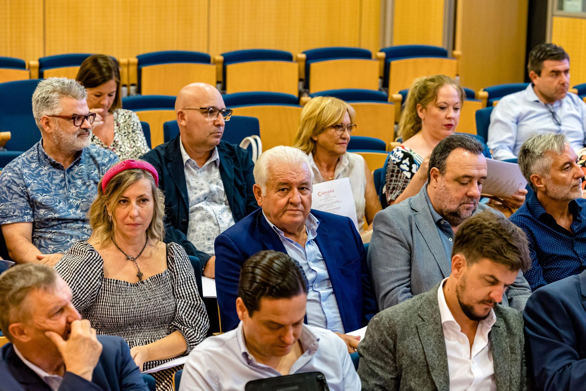 La institución empresarial insiste en que "no es momento" de crear el nuevo impuesto, que ven como un "ataque" al sector