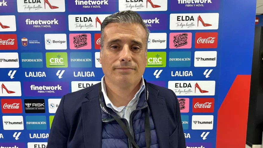 Miguel Ángel Gómez: “Parece que lo que se quiere es que el Eldense descienda”