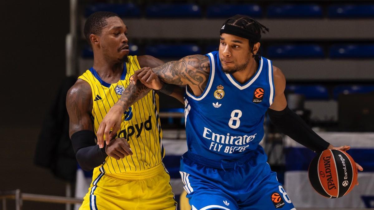 Chuma Okeke, en un partido de Euroliga contra Maccabi