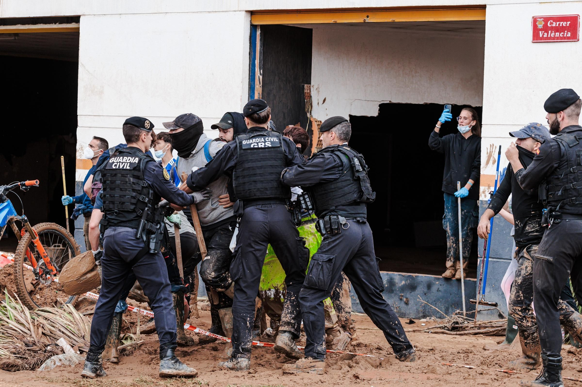 Disturbios en la visita de los Reyes, Sánchez y Mazón a Paiporta