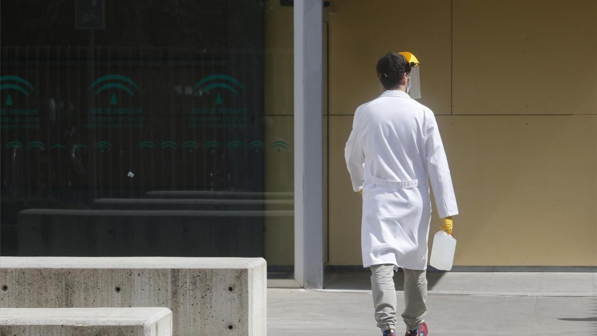 Coronavirus en Córdoba: &quot;Ha sido un mazazo&quot;, señalan los compañeros del médico fallecido